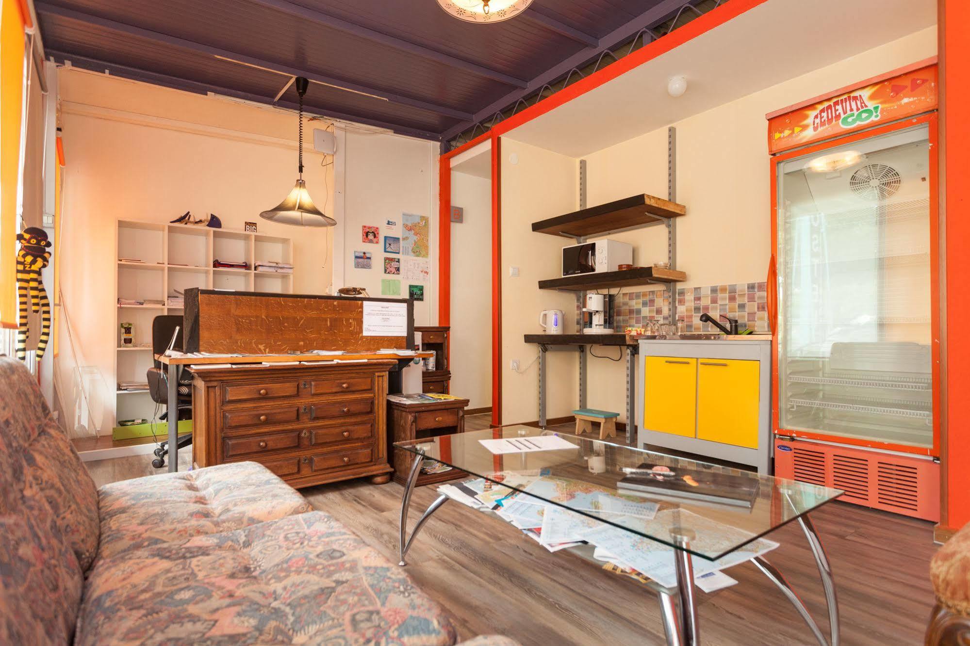 Roundabout Hostel - Hostel 罗维尼 外观 照片