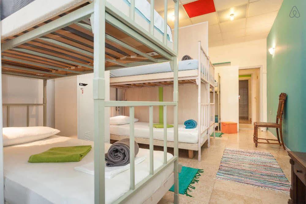 Roundabout Hostel - Hostel 罗维尼 外观 照片